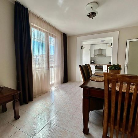 Fenix 2 Bedroom Apartment Varna Center المظهر الخارجي الصورة