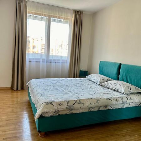 Fenix 2 Bedroom Apartment Varna Center المظهر الخارجي الصورة