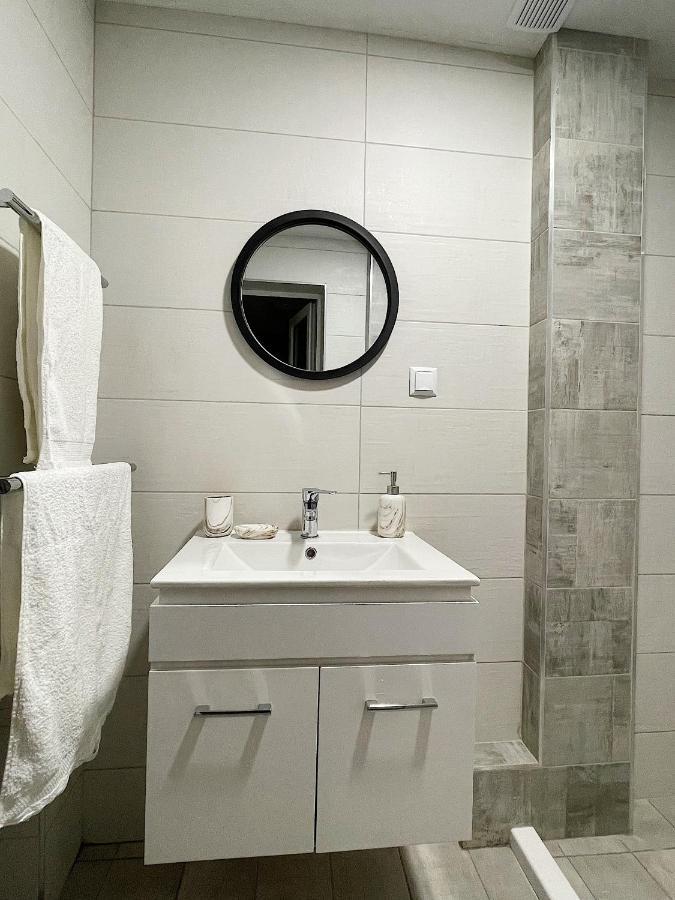 Fenix 2 Bedroom Apartment Varna Center المظهر الخارجي الصورة