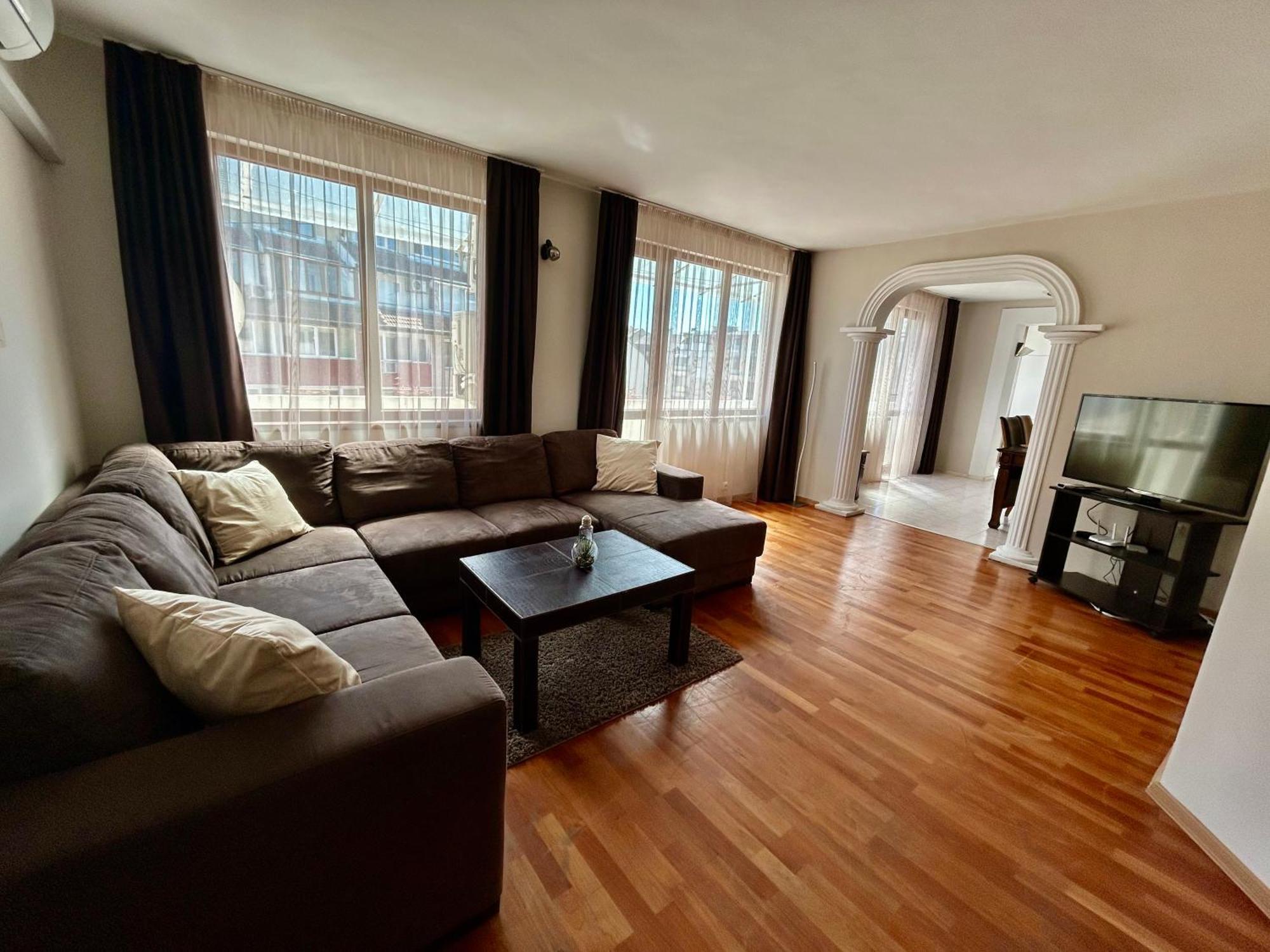Fenix 2 Bedroom Apartment Varna Center المظهر الخارجي الصورة